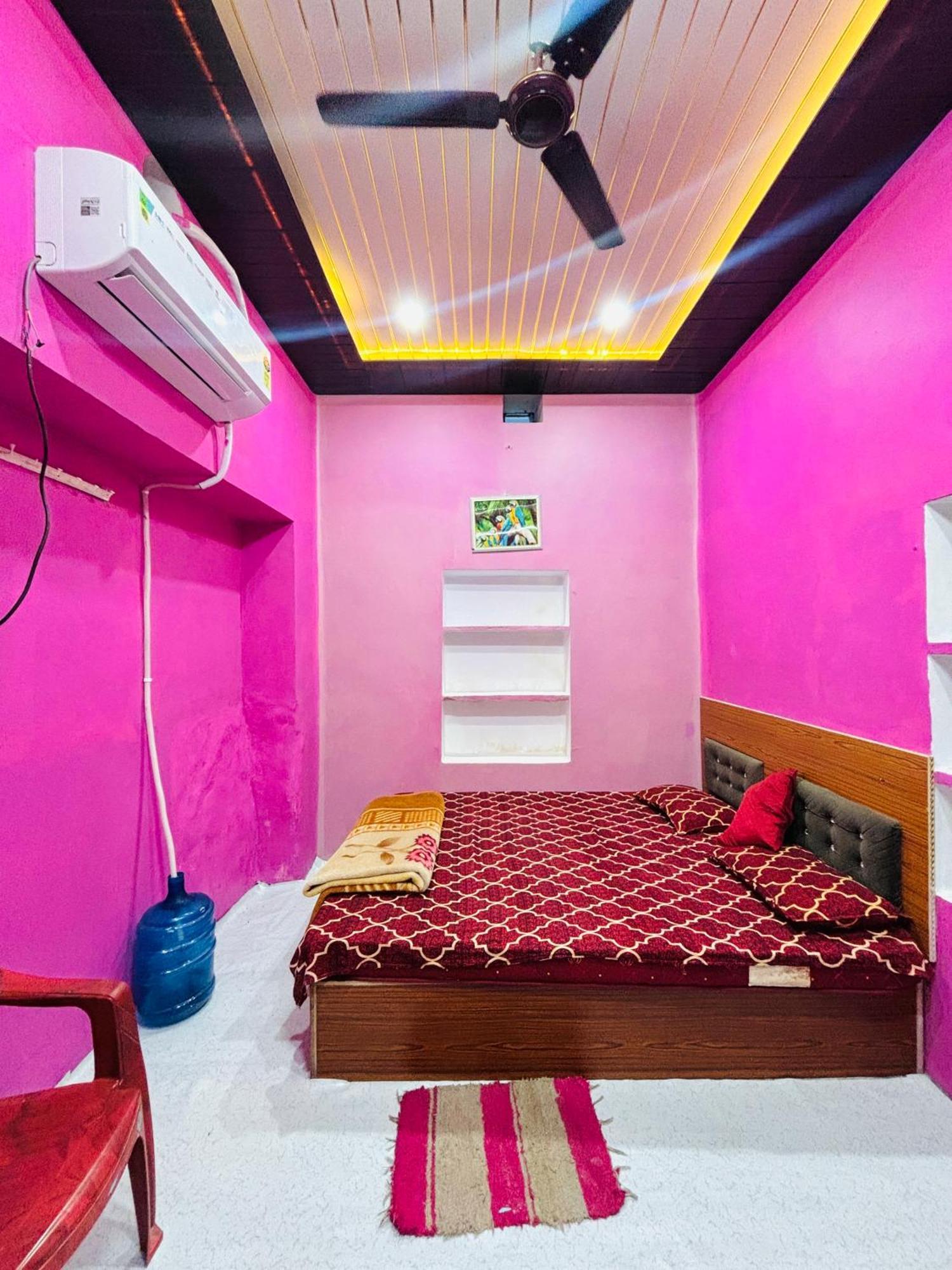 Shivalay Paying Guest House พาราณสี ภายนอก รูปภาพ