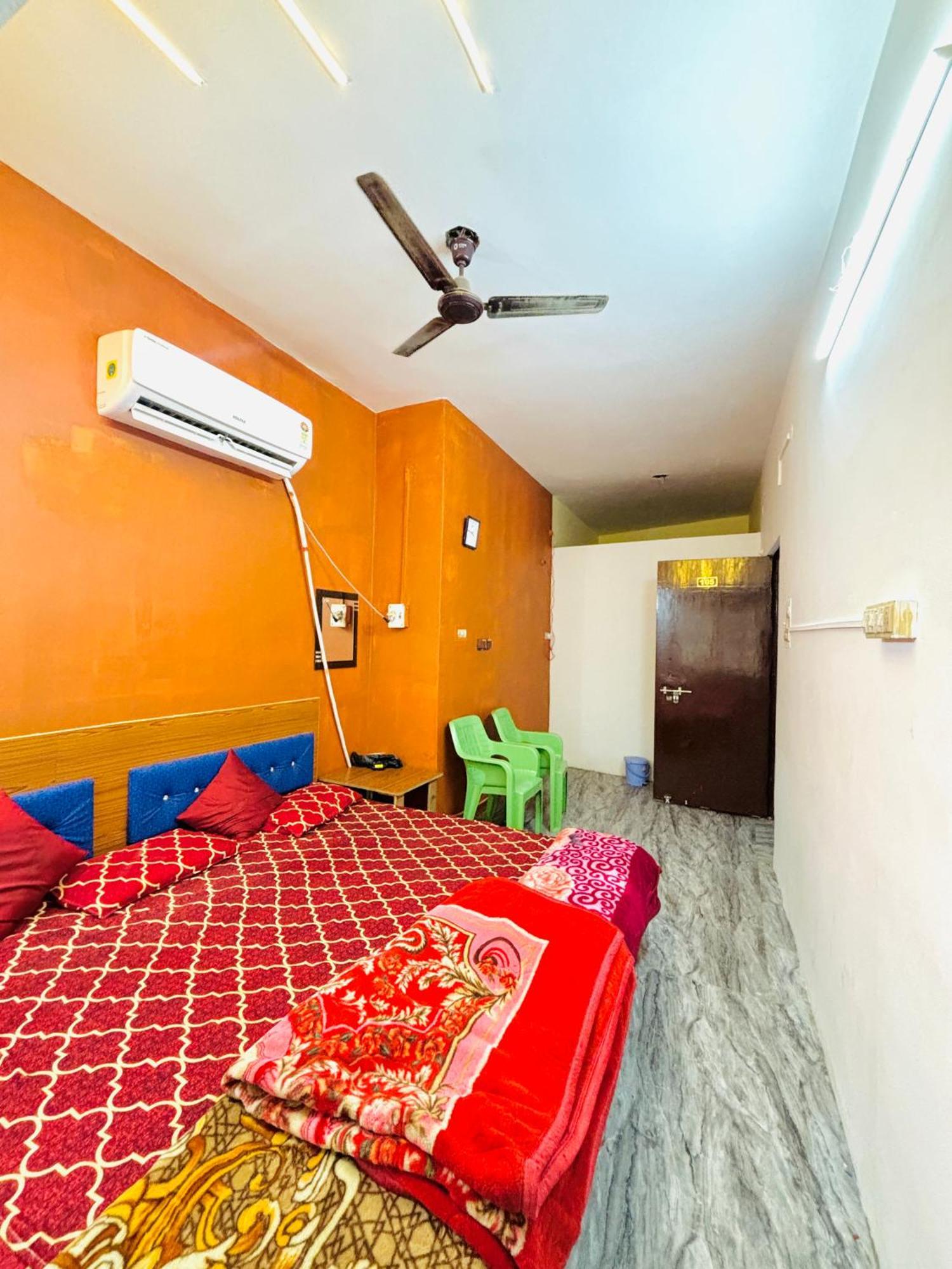 Shivalay Paying Guest House พาราณสี ภายนอก รูปภาพ