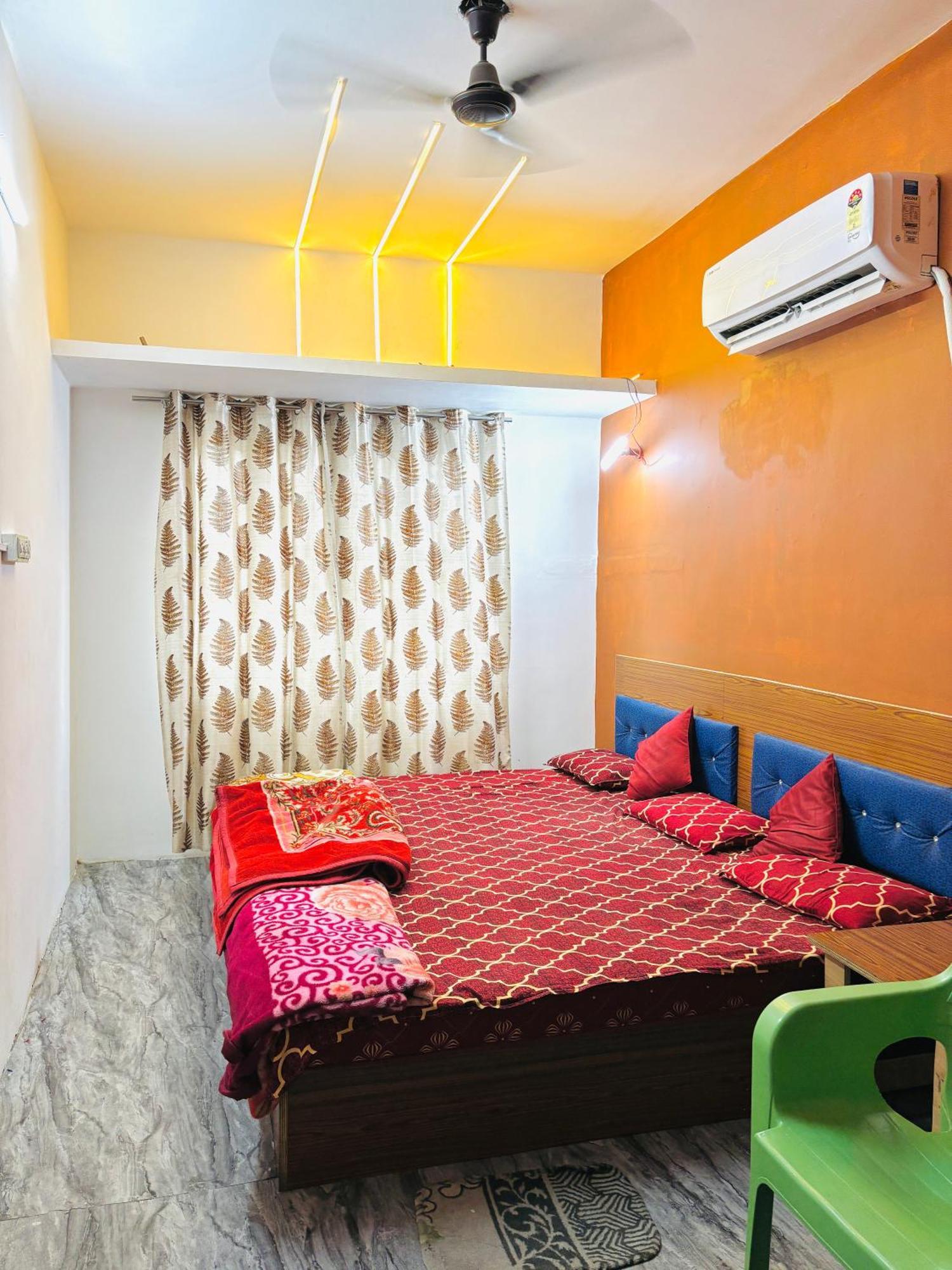 Shivalay Paying Guest House พาราณสี ภายนอก รูปภาพ