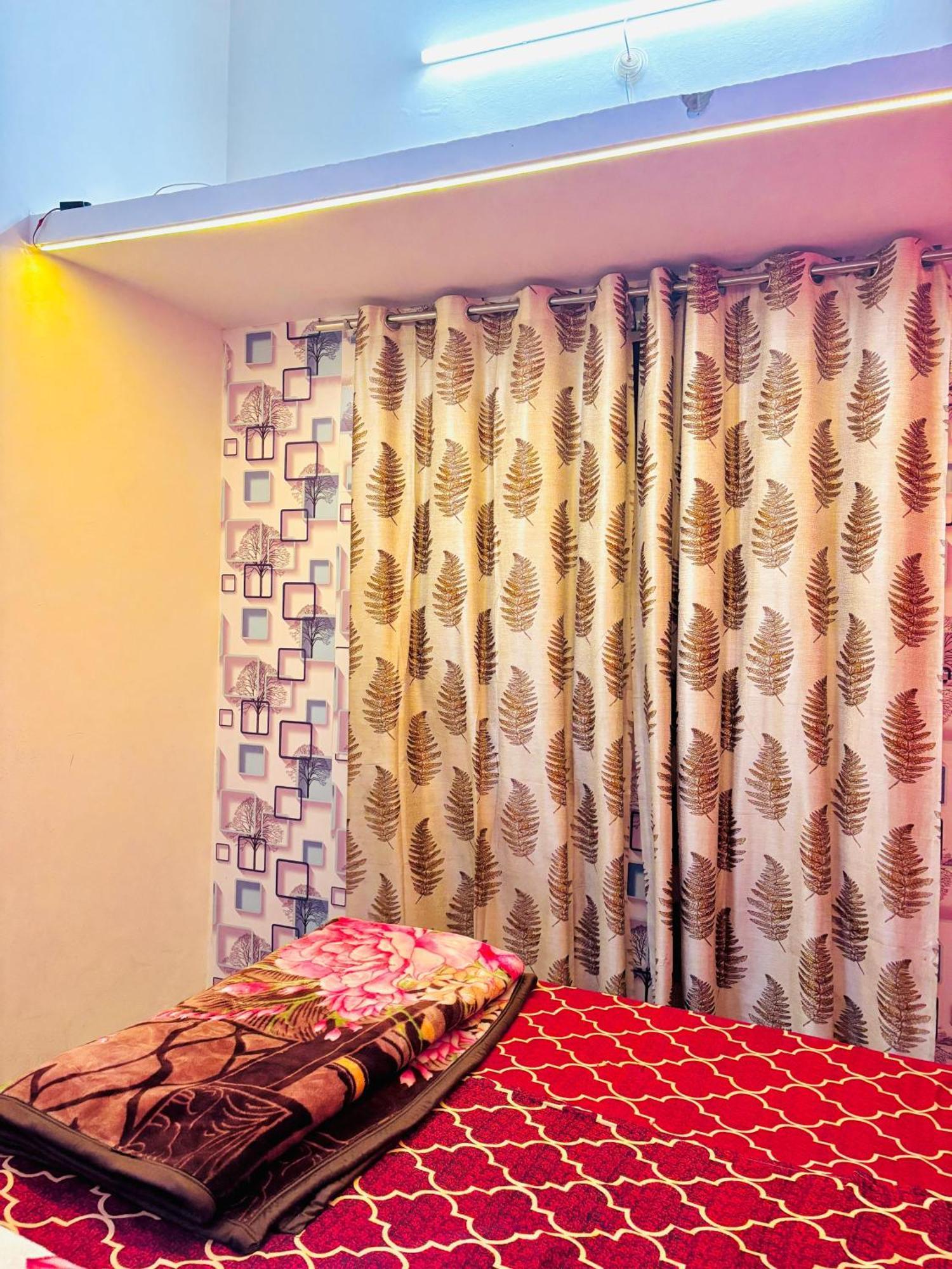 Shivalay Paying Guest House พาราณสี ภายนอก รูปภาพ